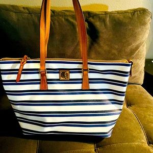 New Dooney and Bourke large tote bag MRSP248